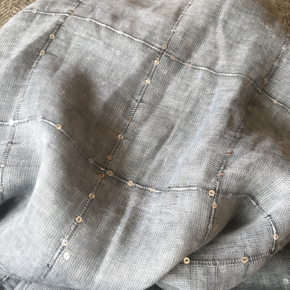 Scarf - Picture 2 of 4